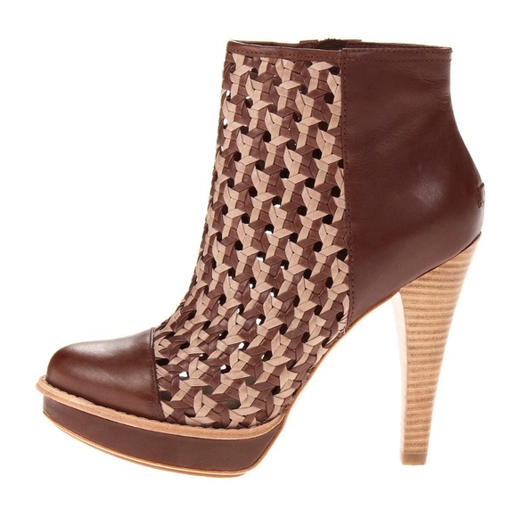UGG Australia Maliha Woven Chocolate Brown Leather Ankle Boots Size 9 NEW - Picture 1 of 13